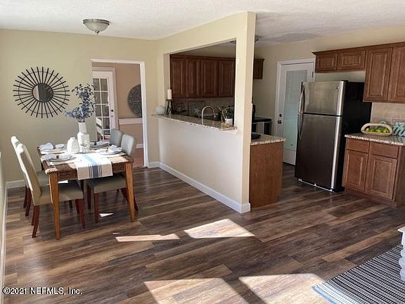 2nd image of 5325 Oak Forest Dr