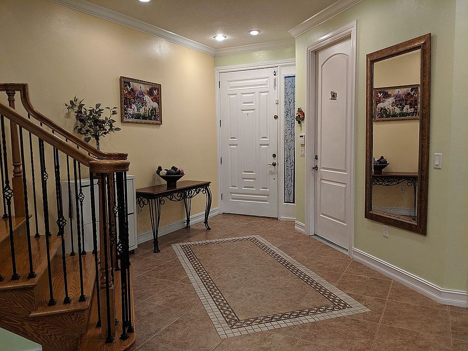 1st image of 10415 La Mirage Ct