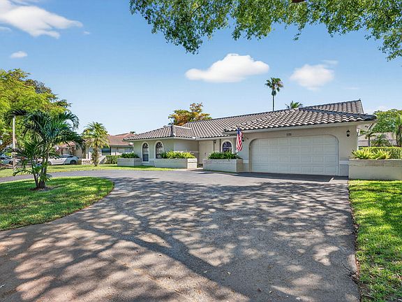 3rd image of 5111 NW 85th Road