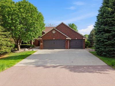 6811 E Split Rock Cir, Sioux Falls, SD, 57110