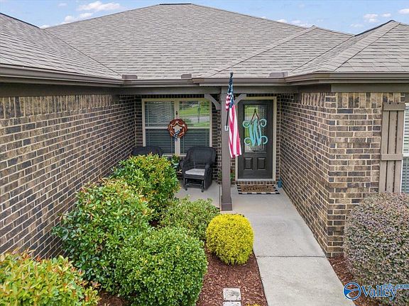 3rd image of 108 Stratman Dr
