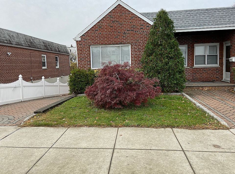 1st image of 1029 Huntington Ave