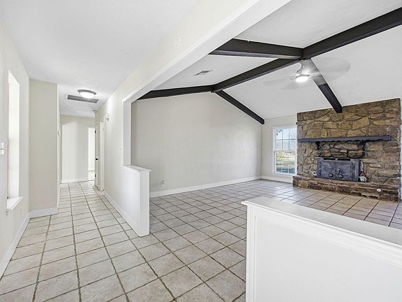 5th image of 23979 E 320th Rd