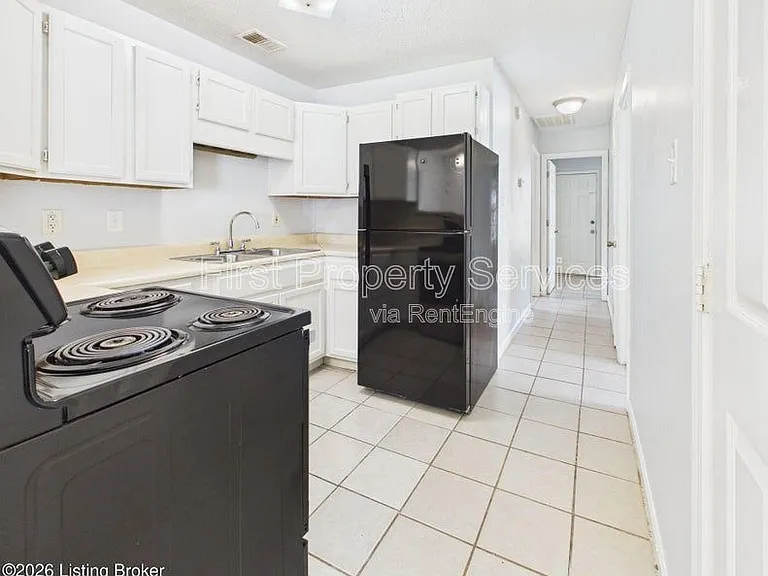 3831 Horne Ave #B — Photo 5