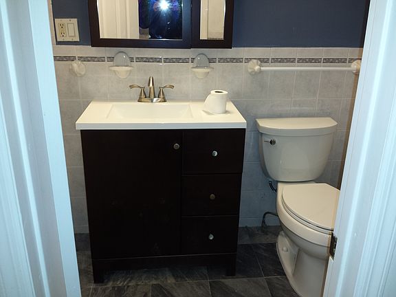 Bathroom 1 Unit 1