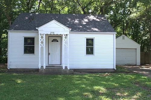 308 Benton St Photo 1