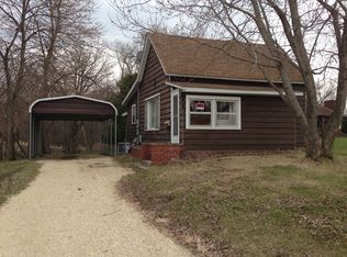 434 8th St SW, Oelwein, IA 50662