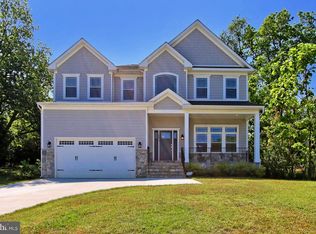 7613 Lunceford Ln, Falls Church, VA 22043