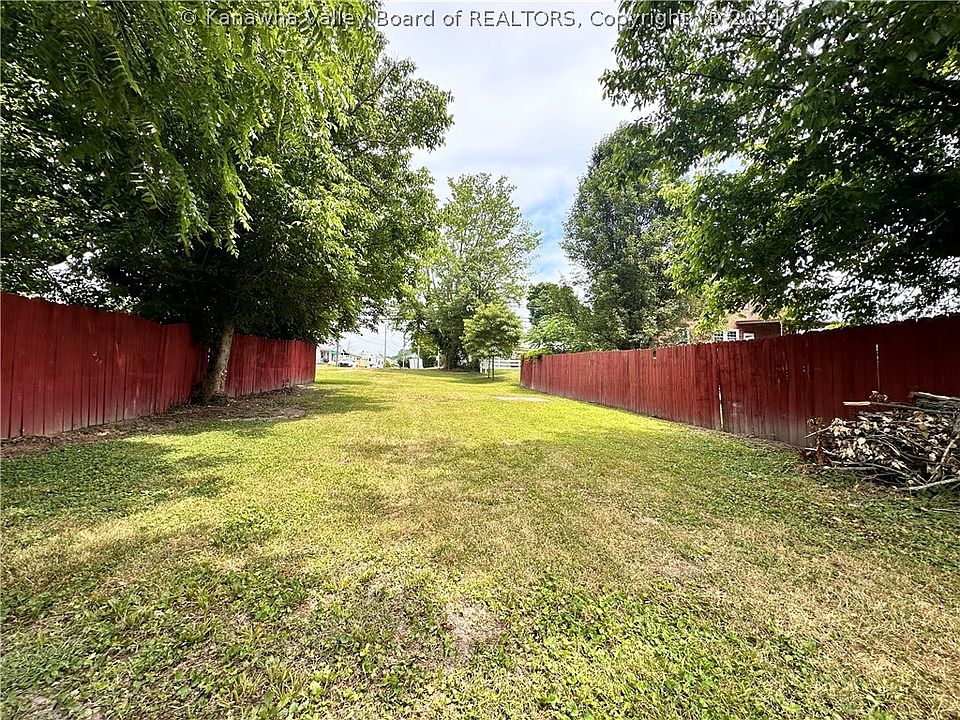 2nd image of 3217 Jackson Ave