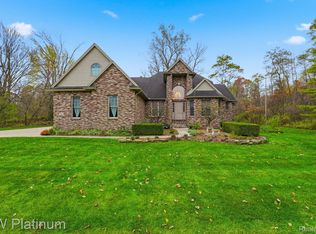 3365 Shorewood Ave, Fort Gratiot, MI 48059