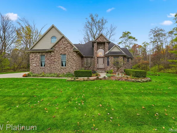 3365 Shorewood Ave, Fort Gratiot, MI 48059