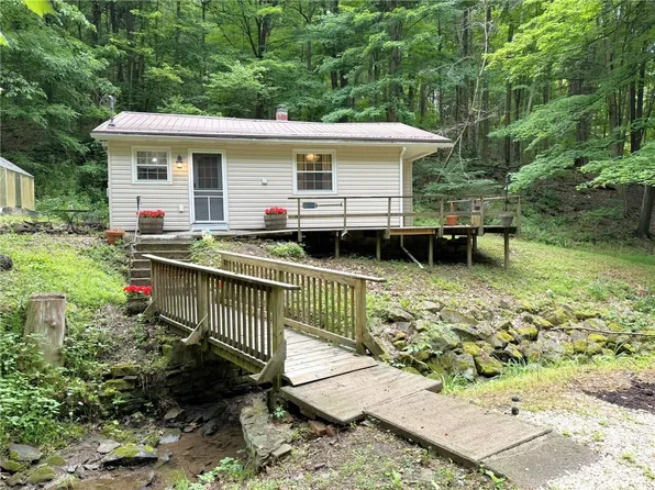 126 Brallier Dr, Ligonier, PA 15658