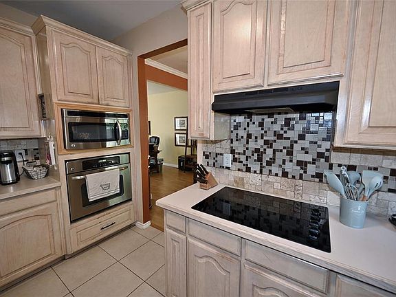 5th image of 3611 Sunnypark Dr