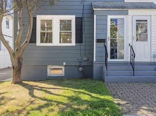 73 Bay State Rd, Quincy, MA 02171