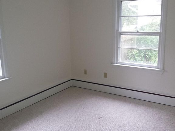 5th image of 353 Beachwood Blvd