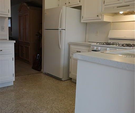 4th image of 5530 80th St N Unit B103