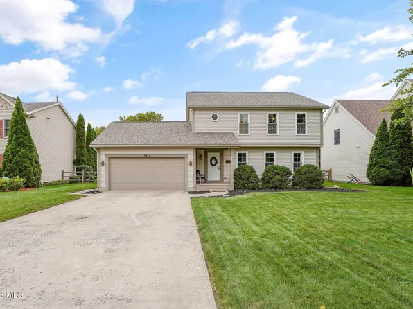 7414 Woodshire Ln, Holland, OH 43528