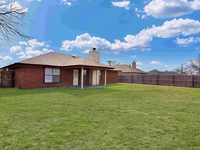 4201 Carolyn Dr — Photo 23