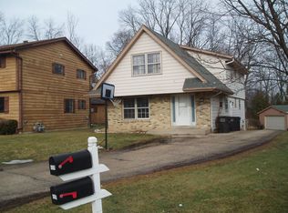 4342 W Tesch Ave, Greenfield, WI 53220