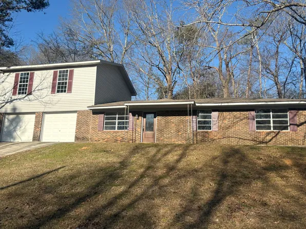 8227 Country Cir, Pinson, AL 35126