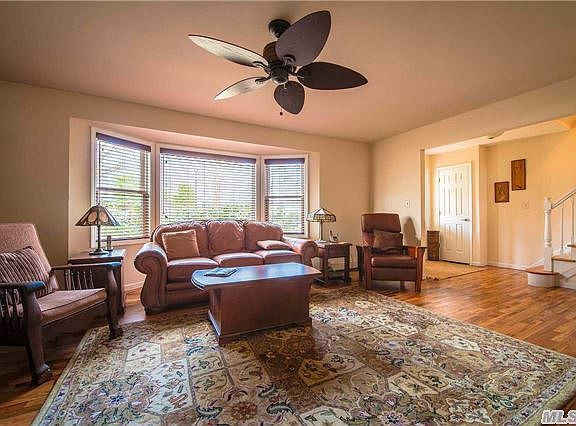 5th image of 8 Russell Dr