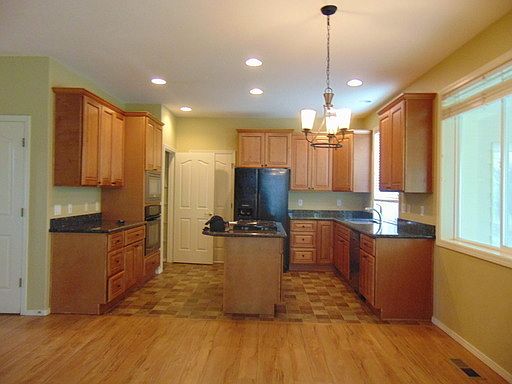 4th image of 16253 NW Energia St