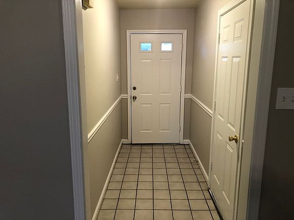 2nd image of 3615 Lakehurst Dr