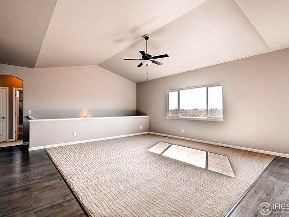 3rd image of 867 Prairie Dr