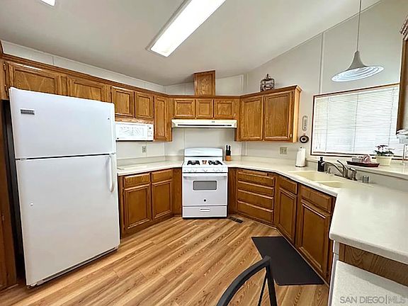 3rd image of 3446 Don Cota Dr