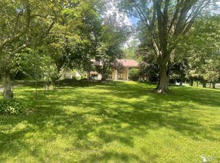 2998 Consear Rd, Lambertville, MI 48144