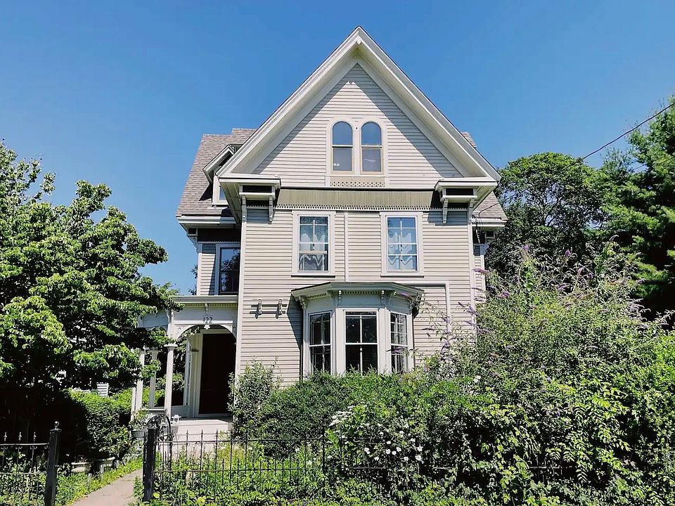 1st image of 122 Elm St