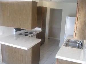 2nd image of 336 Windmeadows St