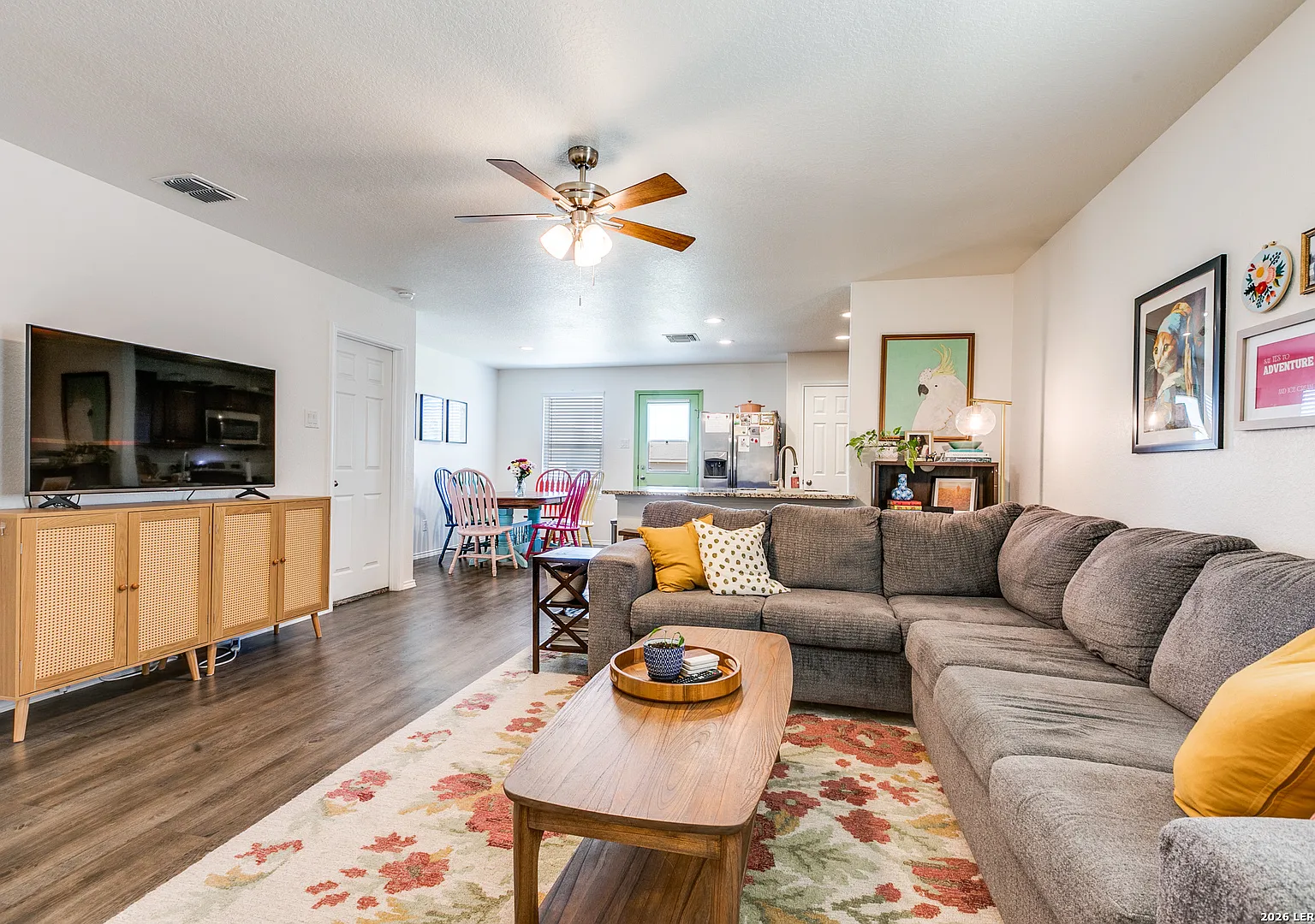3 bed, 1234 sqft, $1,800 — Photo 4