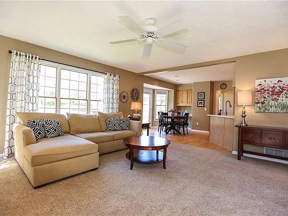 5th image of 11 Chippenham Dr