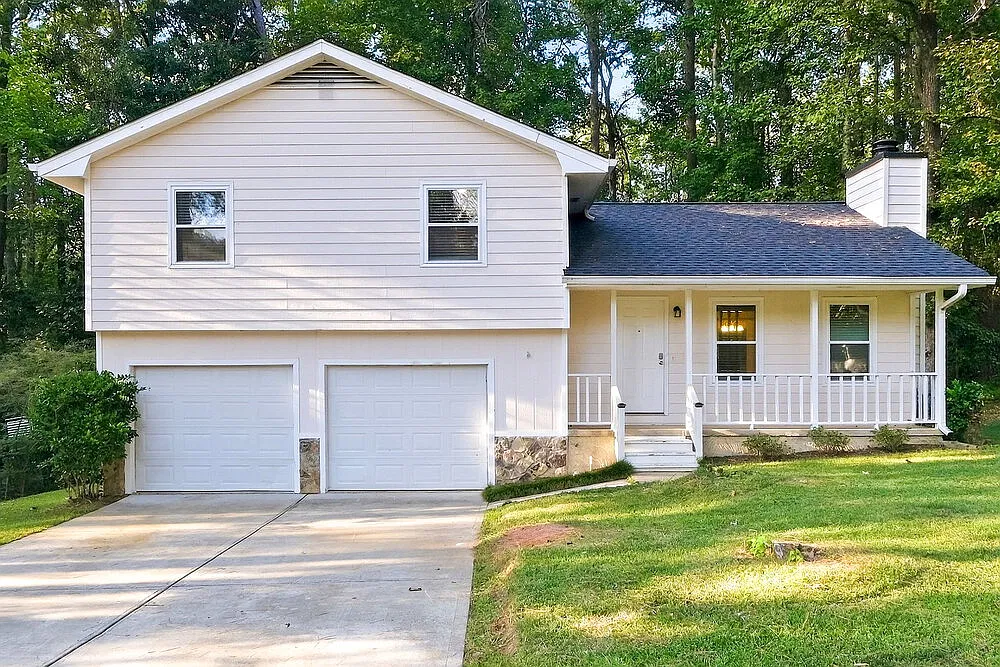 3 bed, 2.0 bath, 1523 sqft, $2,360 — Photo 1