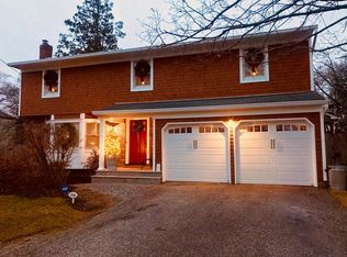 290 W 12th St, Deer Park, NY 11729