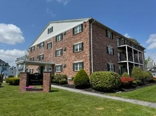 305 Pine St APT 12, Lowell, MA 01851