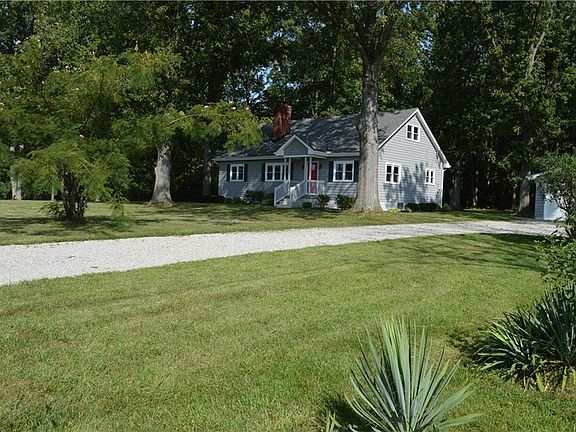 2nd image of 15437 Providence Pike