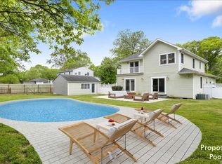 16 Matthews Dr, Speonk, NY 11972