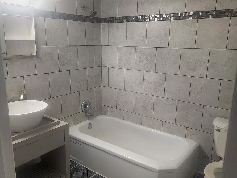 9129 W National Ave — Photo 3