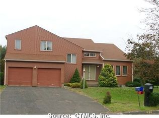 7 Warner Ct, Cromwell, CT 06416