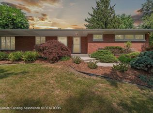 4690 Huron Hill Dr, Okemos, MI 48864