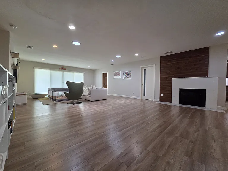 1770 N Santa Anita Ave — Photo 11