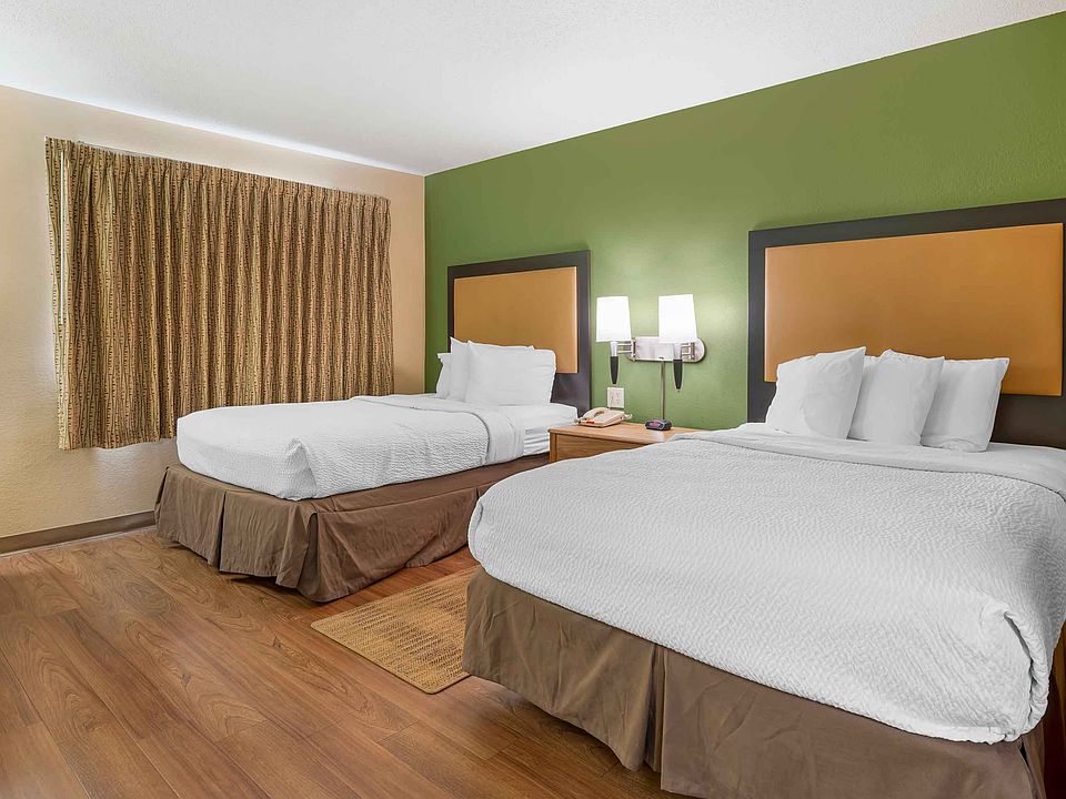 Deluxe Studio - 2 Full Beds