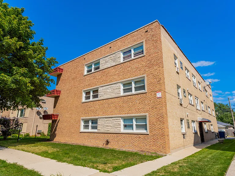 8049 Kenton Ave #3C — Photo 4