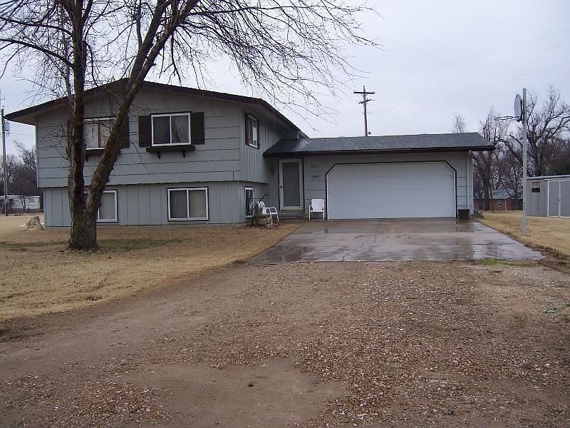 1st image of 2010 Holloway Ln