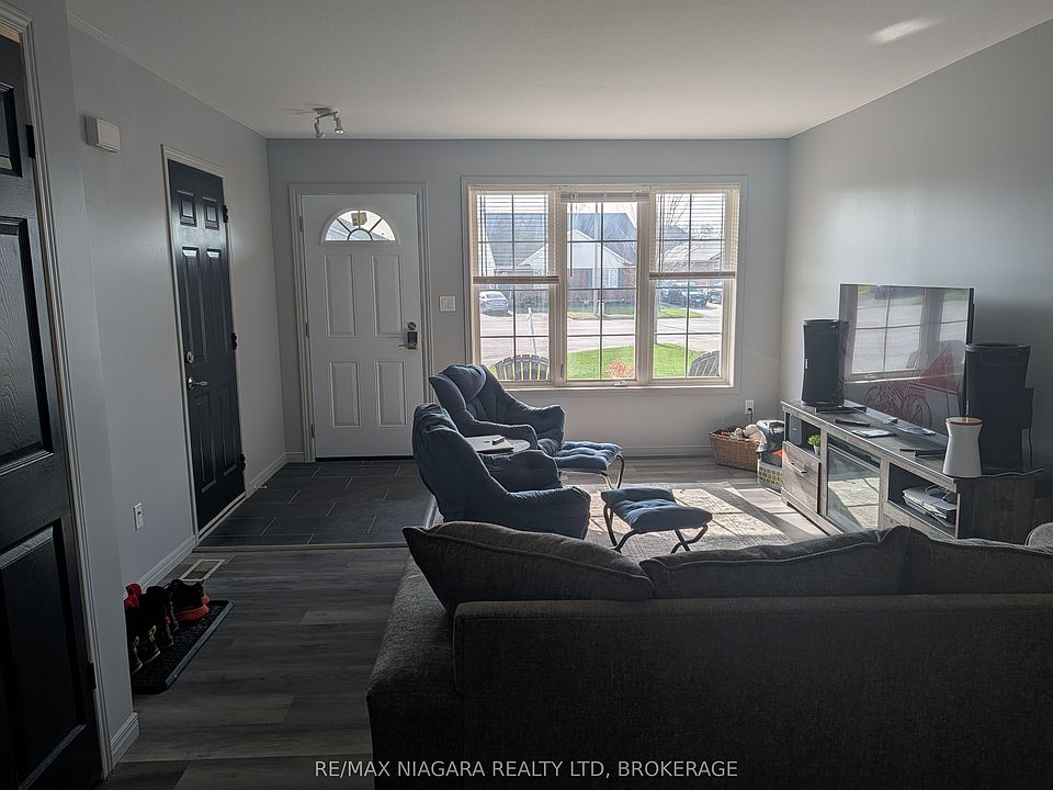 7th image of 7701 Cortina Cres