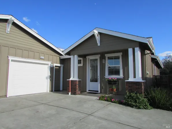 9413 Oak Trail Circle, Santa Rosa, CA 95409