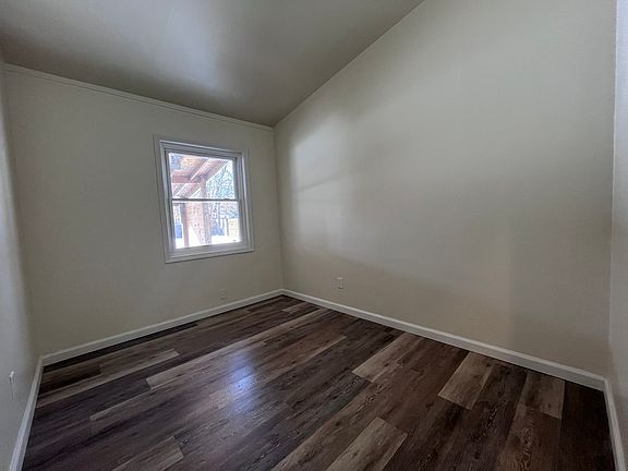 3rd image of 1592 Seville Ave