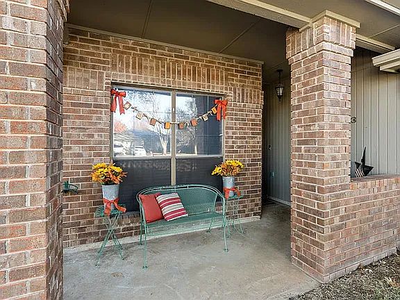 3rd image of 7008 Autumn Ln